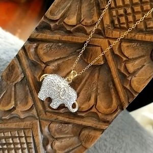 18-in elephant pendant with chain